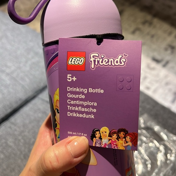 Barbie and friends Lego water bottle - Picture 3 of 3